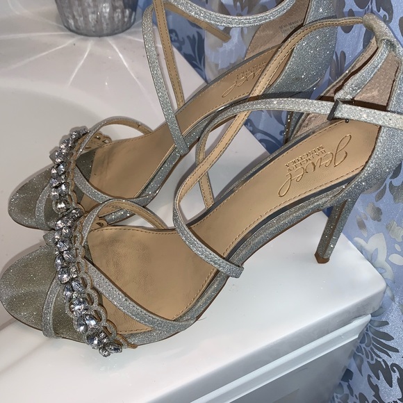 silver sandals size 9